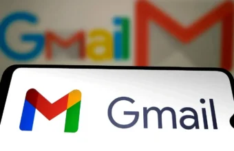 Logo et nom Gmail sur un &eacute;cran de smartphone.